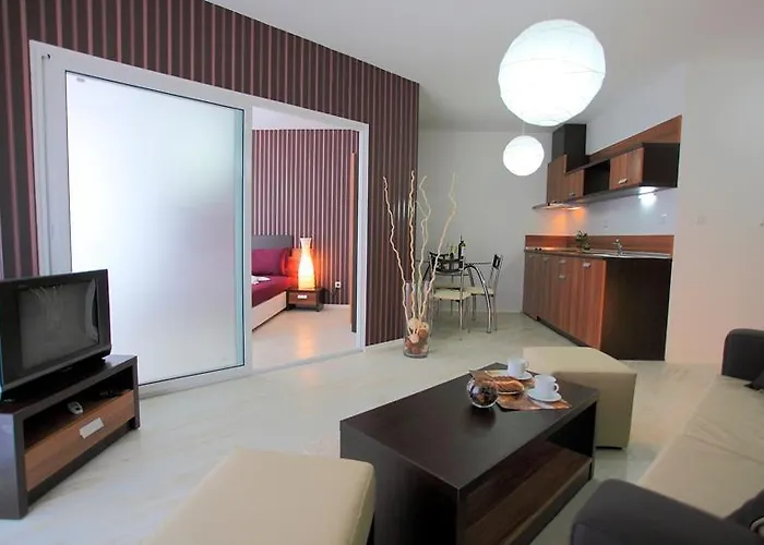 Rainbow 3 Club 酒店