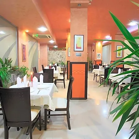 Rainbow 3 Club Hotel 3*