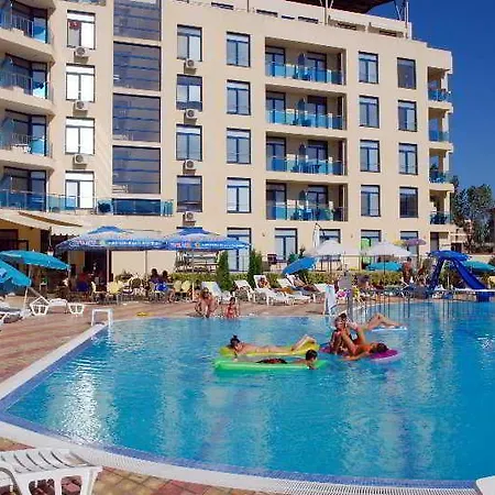 ホテル Rainbow 3 Club 3*