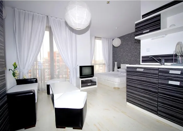 Rainbow 3 Club فندق ساني بيتش