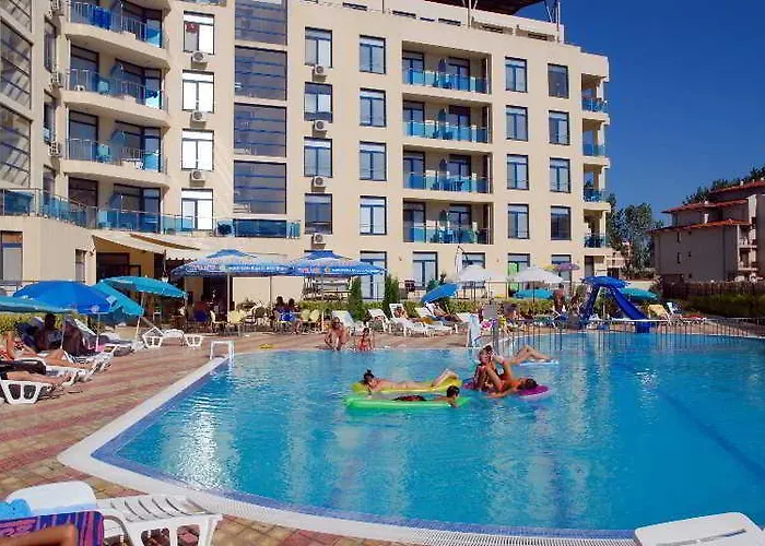 فندق Rainbow 3 Club 3*